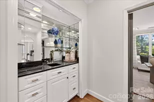 906 Cherokee Rd, Charlotte, NC 28207 - Photo 18
