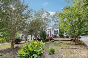 1116 Somersby Ln, Matthews, NC 28105 - Photo 2