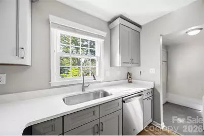 9100 Sandburg Avenue, Charlotte, NC 28213 - Photo 12