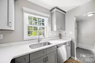 9100 Sandburg Ave, Charlotte, NC 28213 - Photo 12
