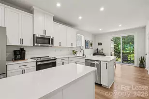 300 Twinflower Ln, Charlotte, NC 28205 - Photo 8