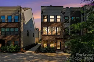 300 Twinflower Ln, Charlotte, NC 28205 - Photo 2