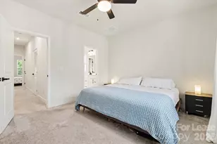 300 Twinflower Ln, Charlotte, NC 28205 - Photo 18