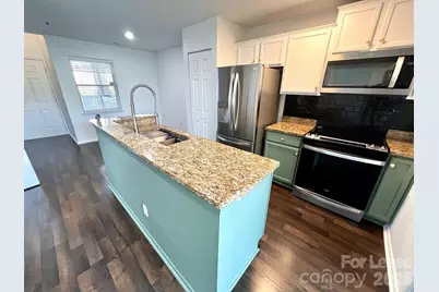 2209 Sumner Green Avenue #I, Charlotte, NC 28203 - Photo 10