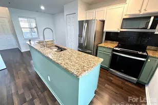 2209 Sumner Green Ave, Charlotte, NC 28203 - Photo 10