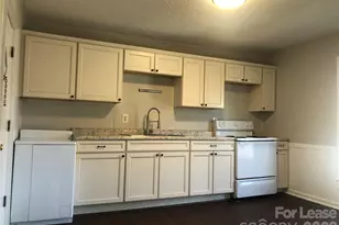 223 E Glendale Ave, Mount Holly, NC 28120 - Photo 2