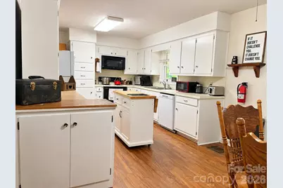 1270 Amherst Road, Morganton, NC 28655 - Photo 8