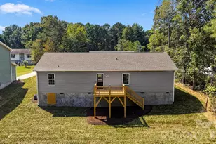 5110 Hanging Rock Ct, Hickory, NC 28601 - Photo 36