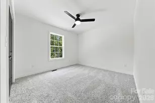5110 Hanging Rock Ct, Hickory, NC 28601 - Photo 24