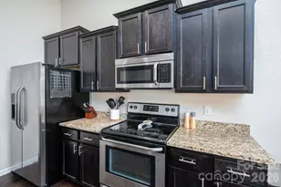 9012 Avery Meadows Dr, Charlotte, NC 28216 - Photo 10