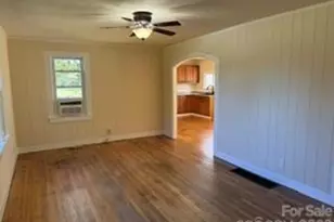 1110 N Ridge Rd, Hendersonville, NC 28792 - Photo 2