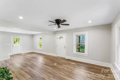 790 W Tate Street, Marion, NC 28752 - Photo 12