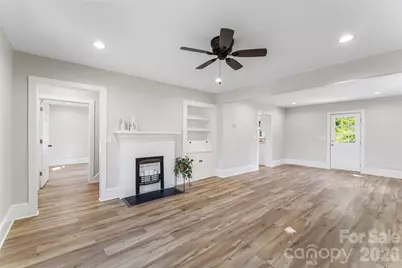 790 W Tate Street, Marion, NC 28752 - Photo 10