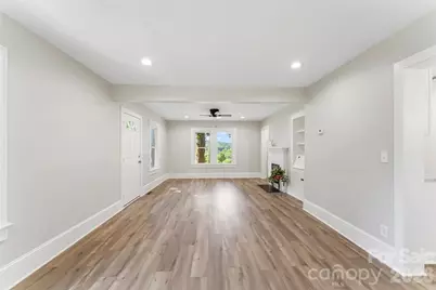 790 W Tate Street, Marion, NC 28752 - Photo 8