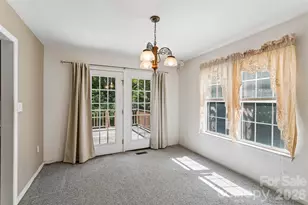 7500 Plott Rd, Charlotte, NC 28215 - Photo 6