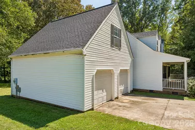 7500 Plott Road, Charlotte, NC 28215 - Photo 2
