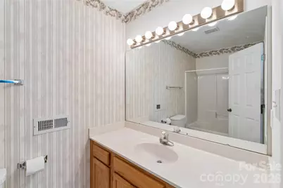 7500 Plott Road, Charlotte, NC 28215 - Photo 20