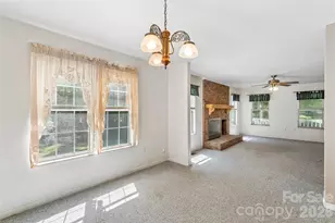 7500 Plott Rd, Charlotte, NC 28215 - Photo 8