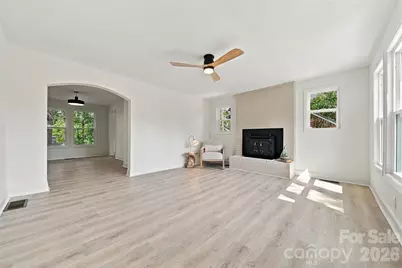 436 N Green Street, Morganton, NC 28655 - Photo 2