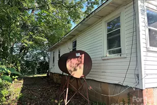 901 State St, Marion, NC 28752 - Photo 18