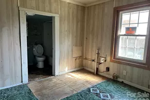 901 State St, Marion, NC 28752 - Photo 12