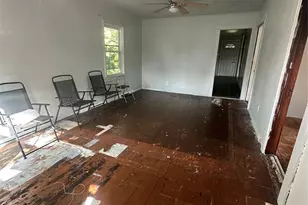 901 State St, Marion, NC 28752 - Photo 2
