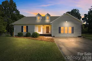 1829 Kenmore Dr, Statesville, NC 28625 - Photo 1