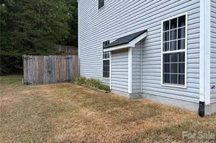 9541 Green Apple Dr, Charlotte, NC 28215 - Photo 2