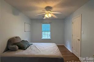 9541 Green Apple Dr, Charlotte, NC 28215 - Photo 10