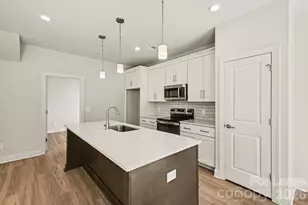 562 W Wilson Ave, Mooresville, NC 28115 - Photo 8