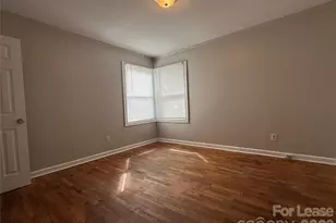 102 E Bradley St, Gastonia, NC 28052 - Photo 10