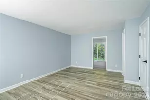 300 E Charlotte Ave, Mount Holly, NC 28120 - Photo 10