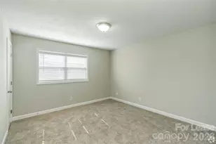 300 E Charlotte Ave, Mount Holly, NC 28120 - Photo 8