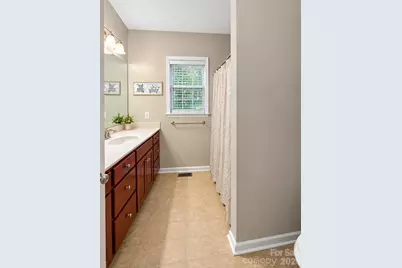 215 Pine Meadows Circle, Long View, NC 28601 - Photo 26