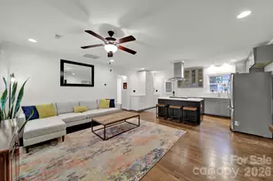 835 Everett Pl, Charlotte, NC 28205 - Photo 2