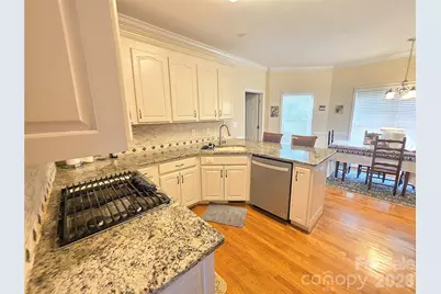 408 5th Avenue NE, Conover, NC 28613 - Photo 8