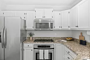 2916 Winghaven Ln, Charlotte, NC 28210 - Photo 14