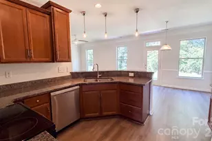 3807 Ernie Dr, Charlotte, NC 28269 - Photo 2
