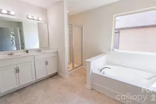 3807 Ernie Dr, Charlotte, NC 28269 - Photo 12