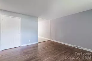 3331 Erskine Dr, Charlotte, NC 28205 - Photo 4