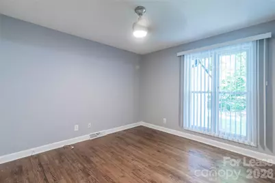 3331 Erskine Drive, Charlotte, NC 28205 - Photo 6