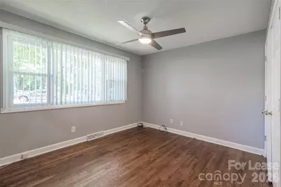 3331 Erskine Drive, Charlotte, NC 28205 - Photo 12