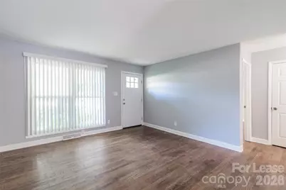 3331 Erskine Drive, Charlotte, NC 28205 - Photo 2