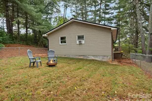305 Youngs Cove Rd, Candler, NC 28715 - Photo 20