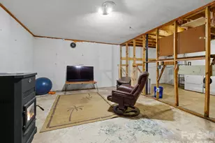 305 Youngs Cove Rd, Candler, NC 28715 - Photo 24
