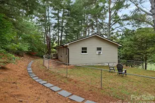 305 Youngs Cove Rd, Candler, NC 28715 - Photo 4