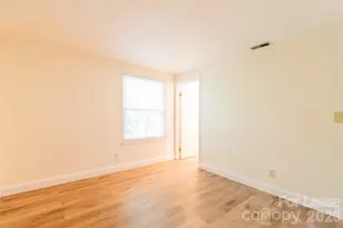 7821 Cloughy Cir, Charlotte, NC 28212 - Photo 18