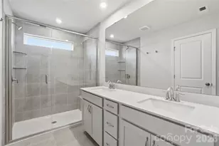5212 Wyes Oak Ln, Charlotte, NC 28269 - Photo 14