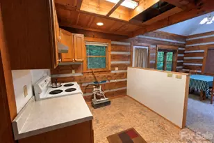 100 Creek Bend Rd, Waynesville, NC 28785 - Photo 4