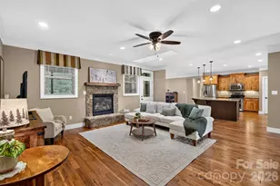 70 King Heights Dr, Fletcher, NC 28732 - Photo 4